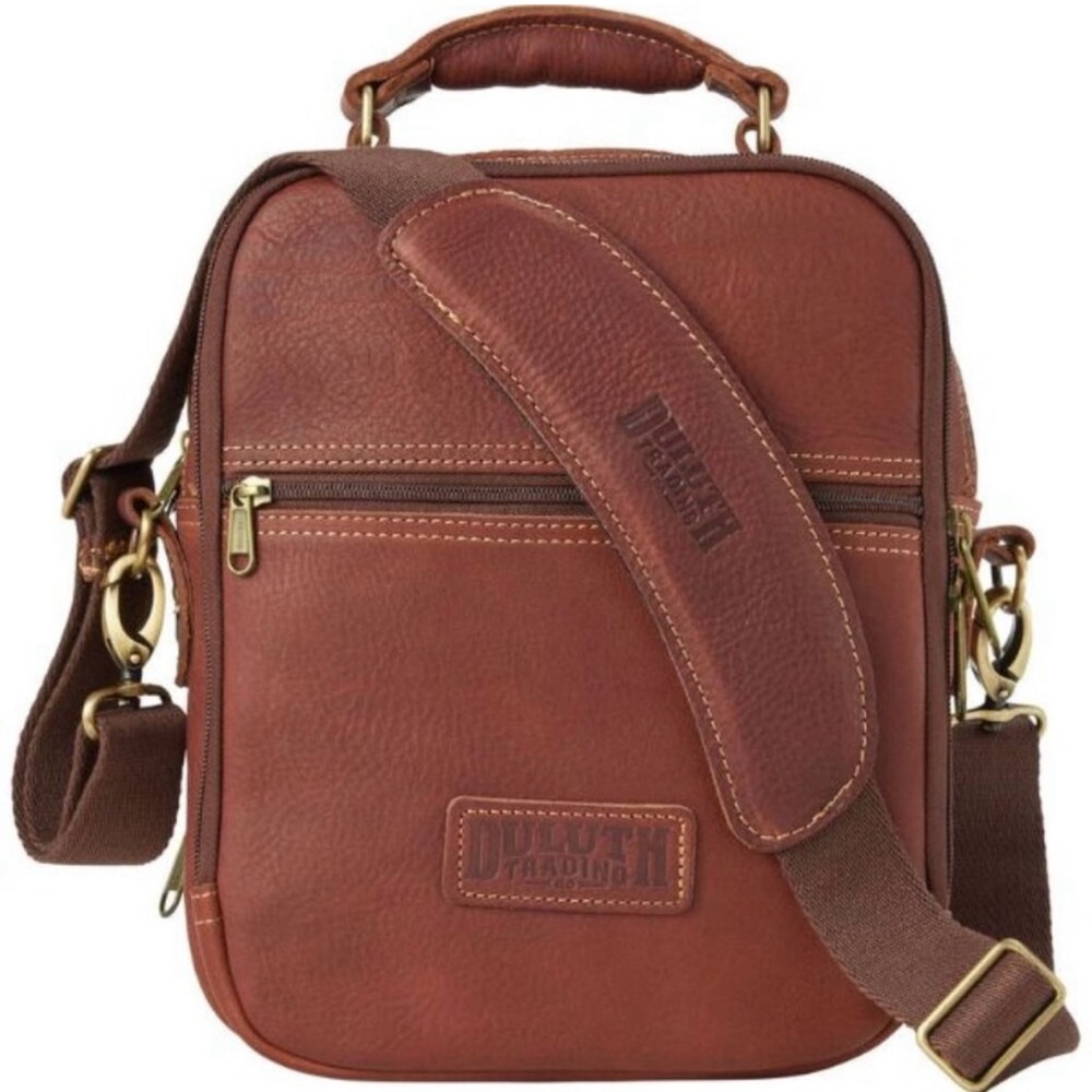 NWT Duluth Trading Co Lifetime Leather Travel Bag - Color:  Brown Condition: New
